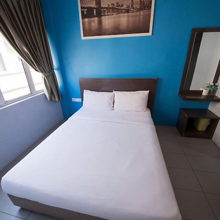 Golden Pearl Hotel Near Universiti Tun Hussein Onn Malaysia Uthm Бату-Пахат Экстерьер фото