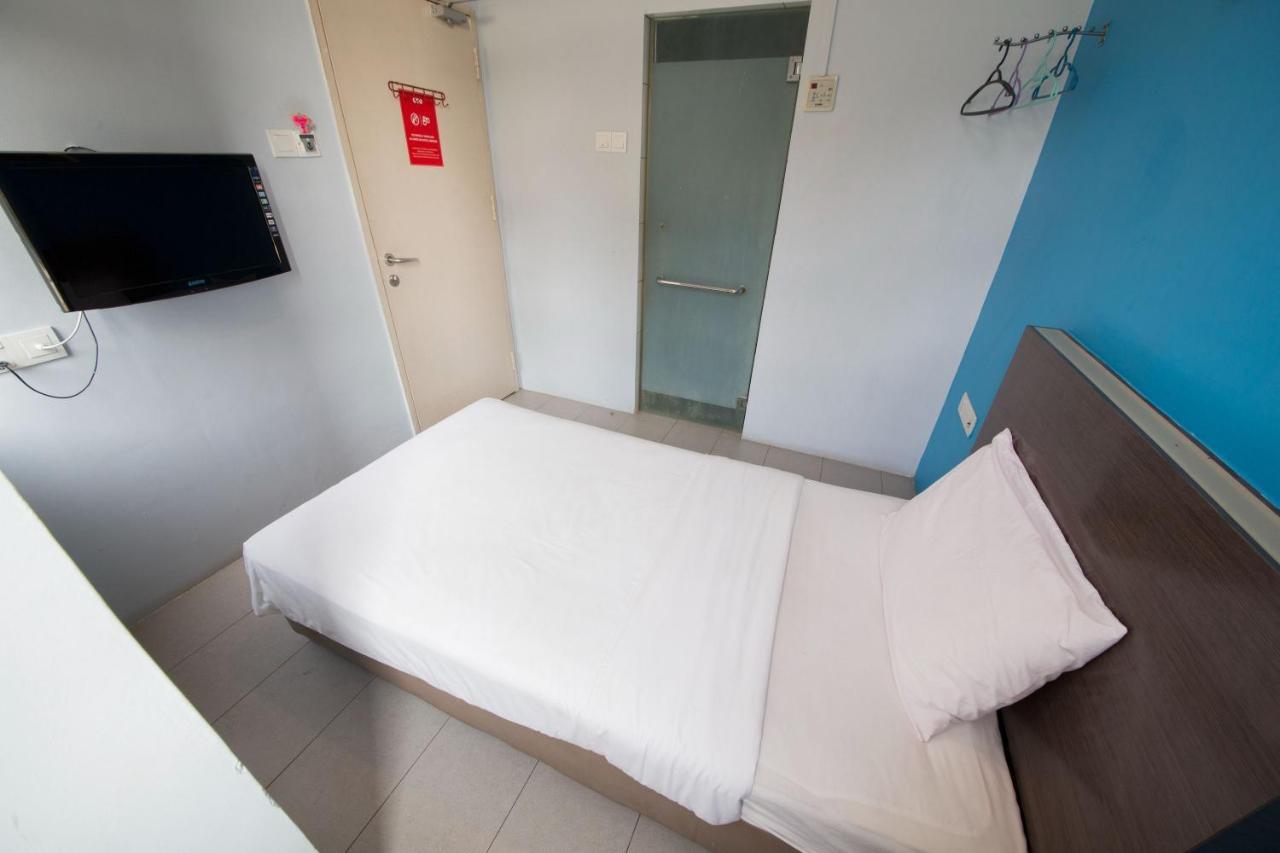 Golden Pearl Hotel Near Universiti Tun Hussein Onn Malaysia Uthm Бату-Пахат Экстерьер фото