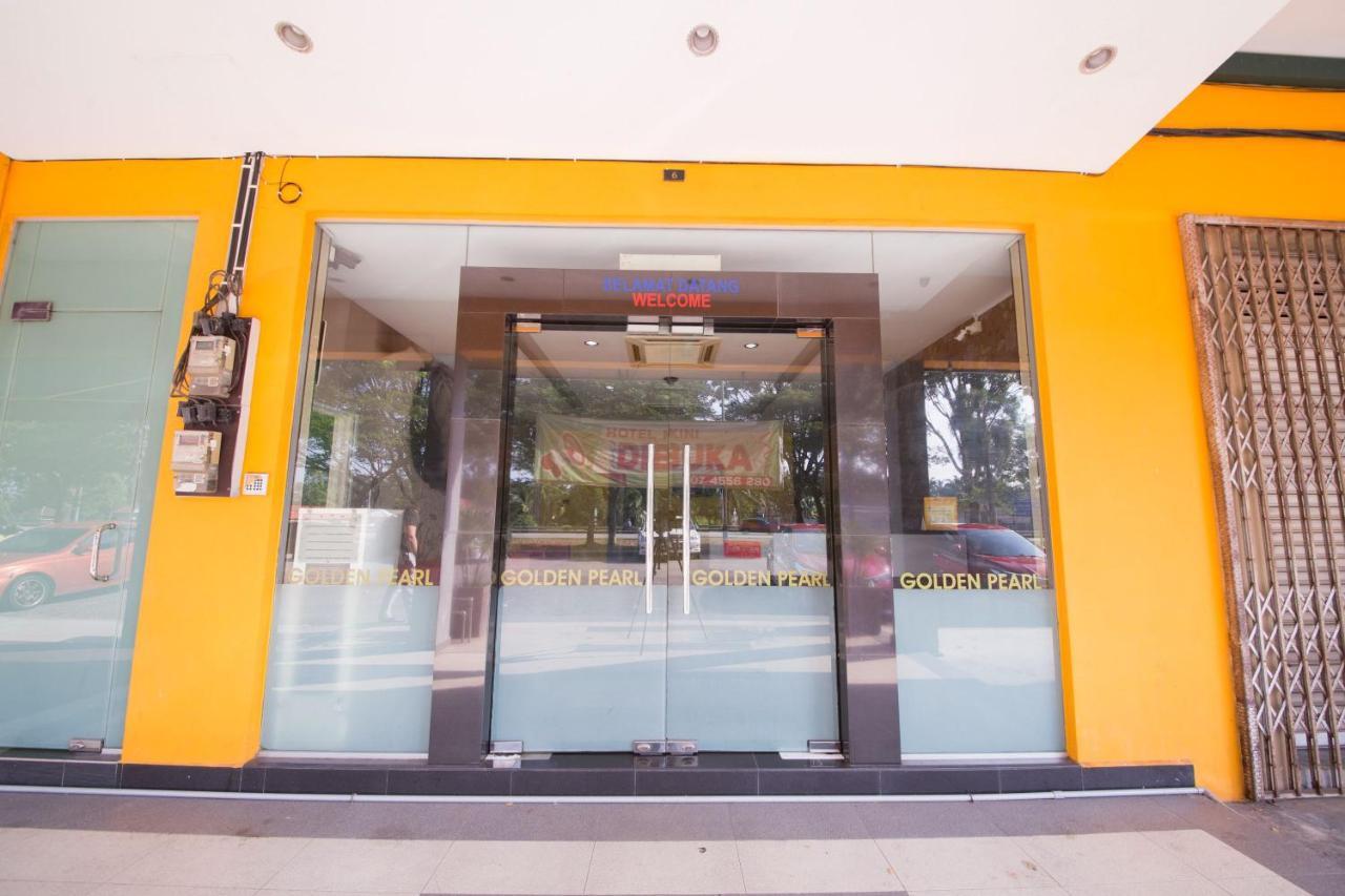 Golden Pearl Hotel Near Universiti Tun Hussein Onn Malaysia Uthm Бату-Пахат Экстерьер фото