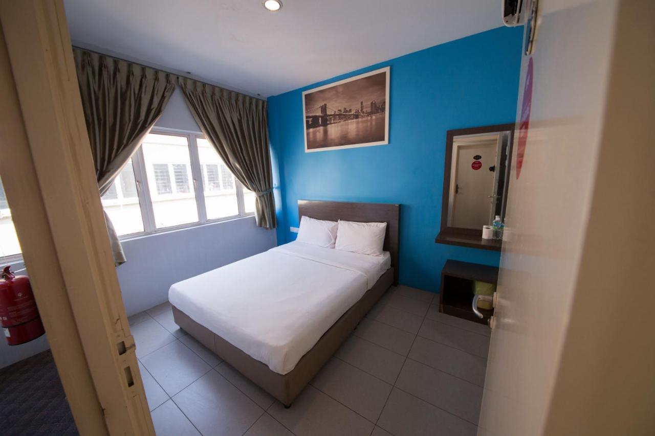 Golden Pearl Hotel Near Universiti Tun Hussein Onn Malaysia Uthm Бату-Пахат Экстерьер фото
