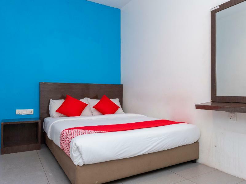 Golden Pearl Hotel Near Universiti Tun Hussein Onn Malaysia Uthm Бату-Пахат Экстерьер фото